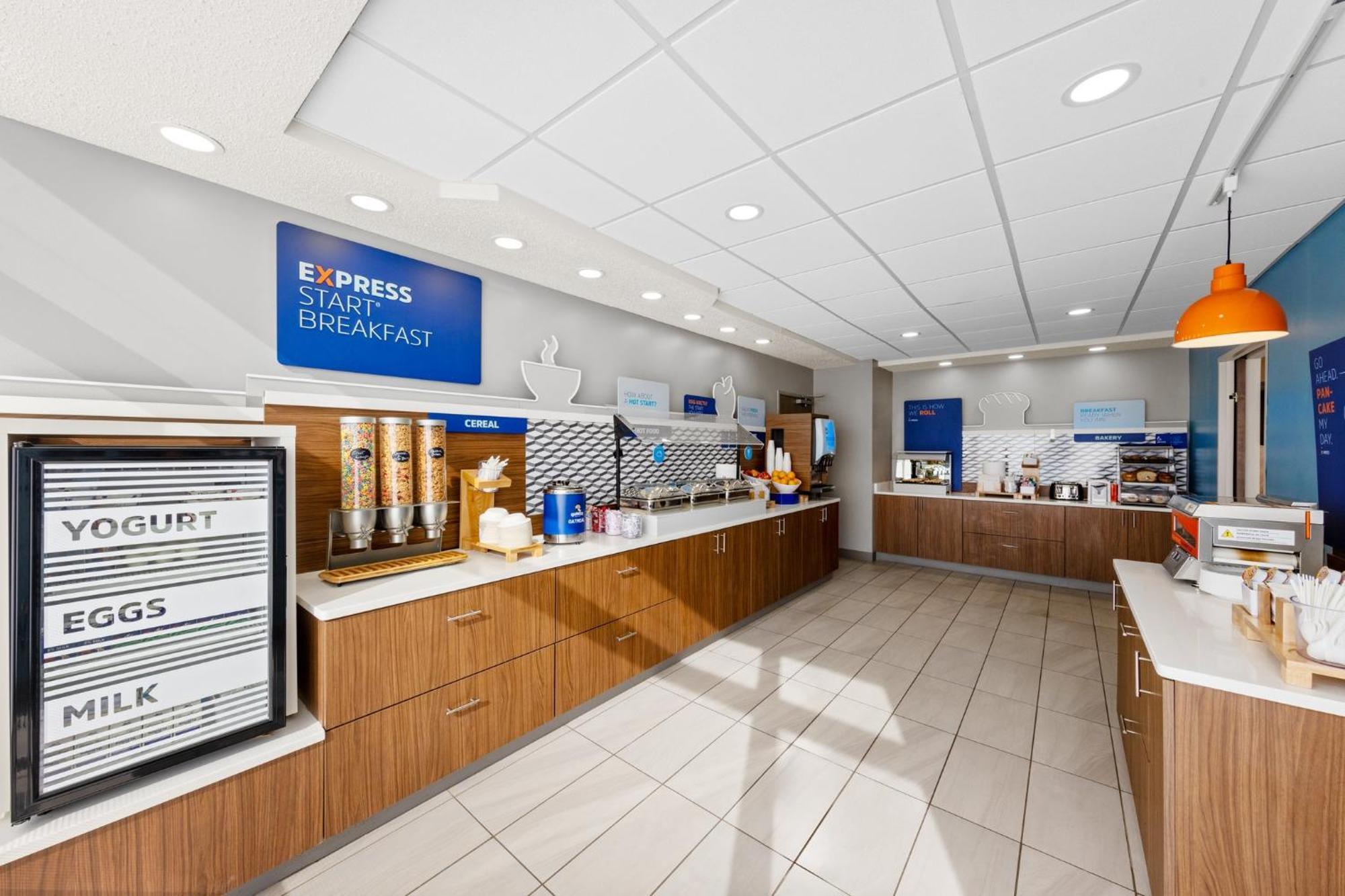 Holiday Inn Express Grove City - Premium Outlet Mall By Ihg Ngoại thất bức ảnh